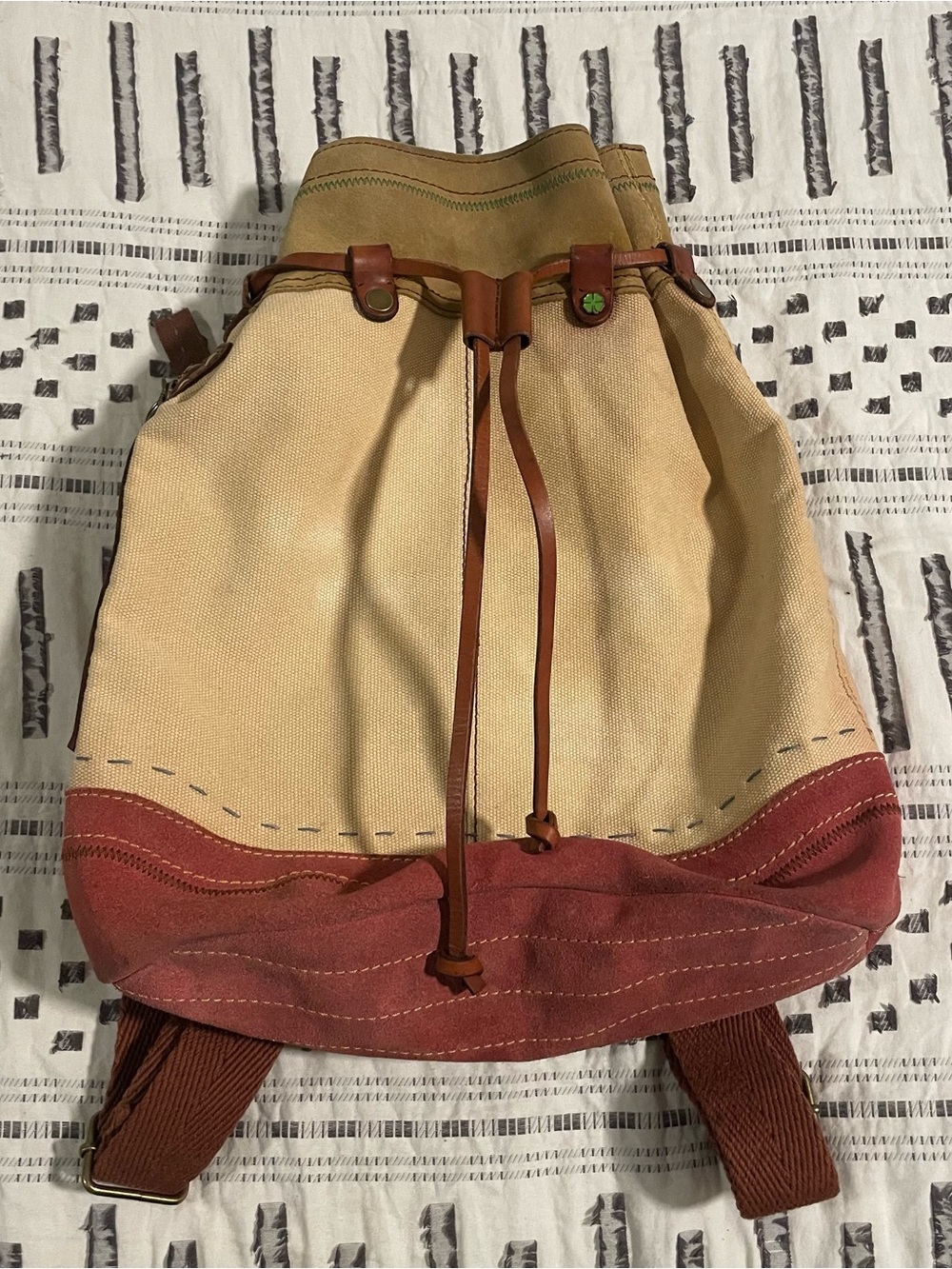 VTG Lucky Brand Canvas & Suede Drawstring Boho Backpack Cream Tan Red Y2K